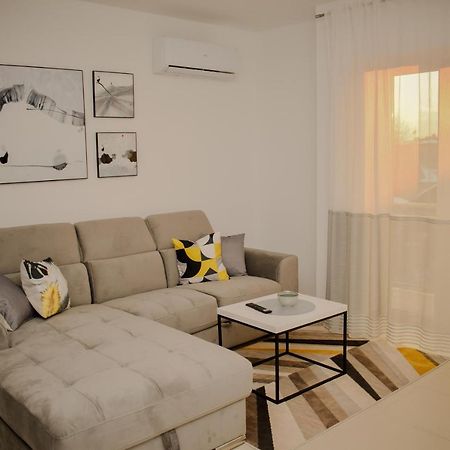 Bujroom Apartments ซาราเยโว ภายนอก รูปภาพ