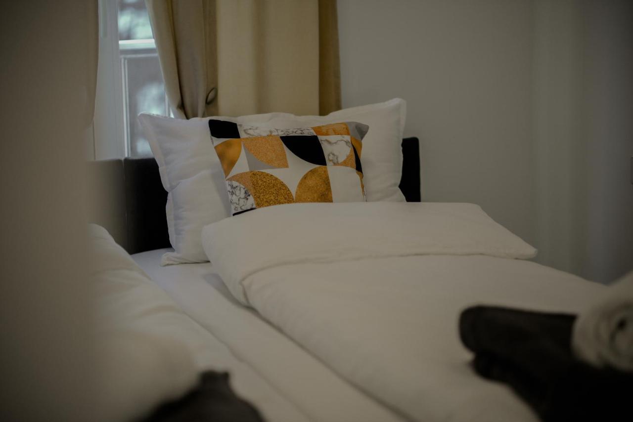 Bujroom Apartments ซาราเยโว ภายนอก รูปภาพ