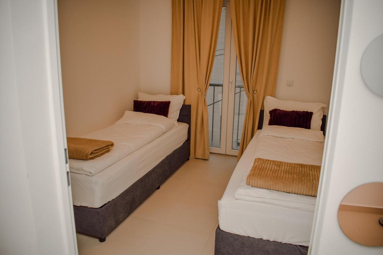 Bujroom Apartments ซาราเยโว ภายนอก รูปภาพ