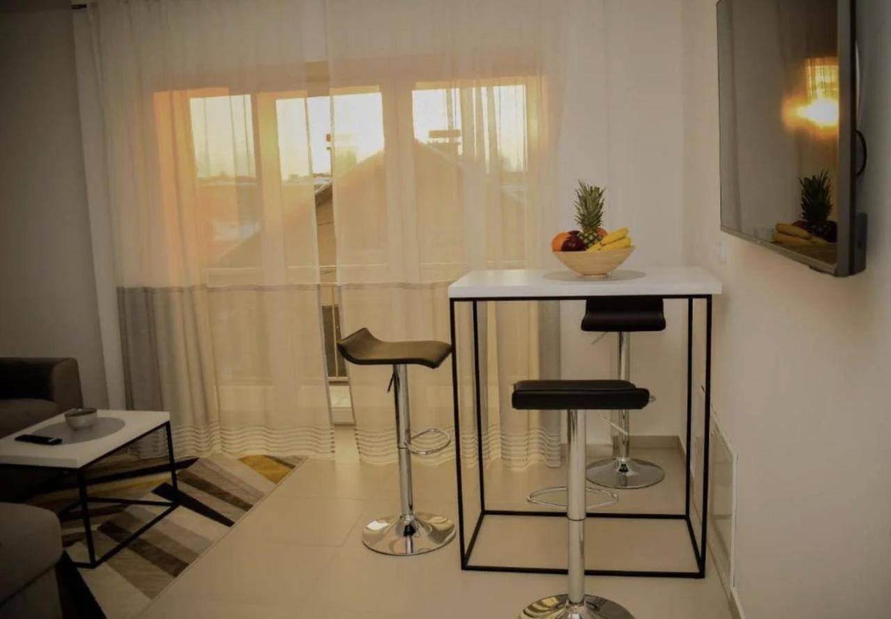 Bujroom Apartments ซาราเยโว ภายนอก รูปภาพ