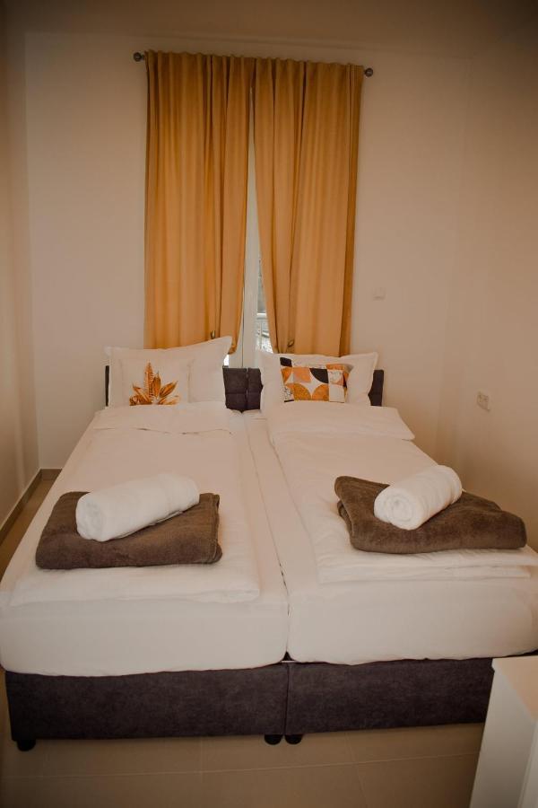 Bujroom Apartments ซาราเยโว ภายนอก รูปภาพ
