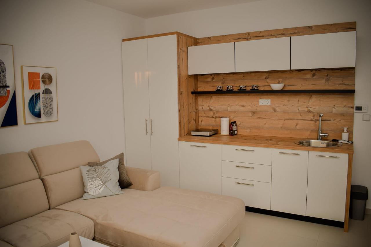 Bujroom Apartments ซาราเยโว ภายนอก รูปภาพ